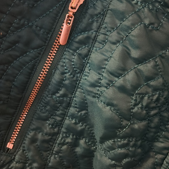 Christopher & banks teal colored quilted vest size medium - Picture 3 of 4